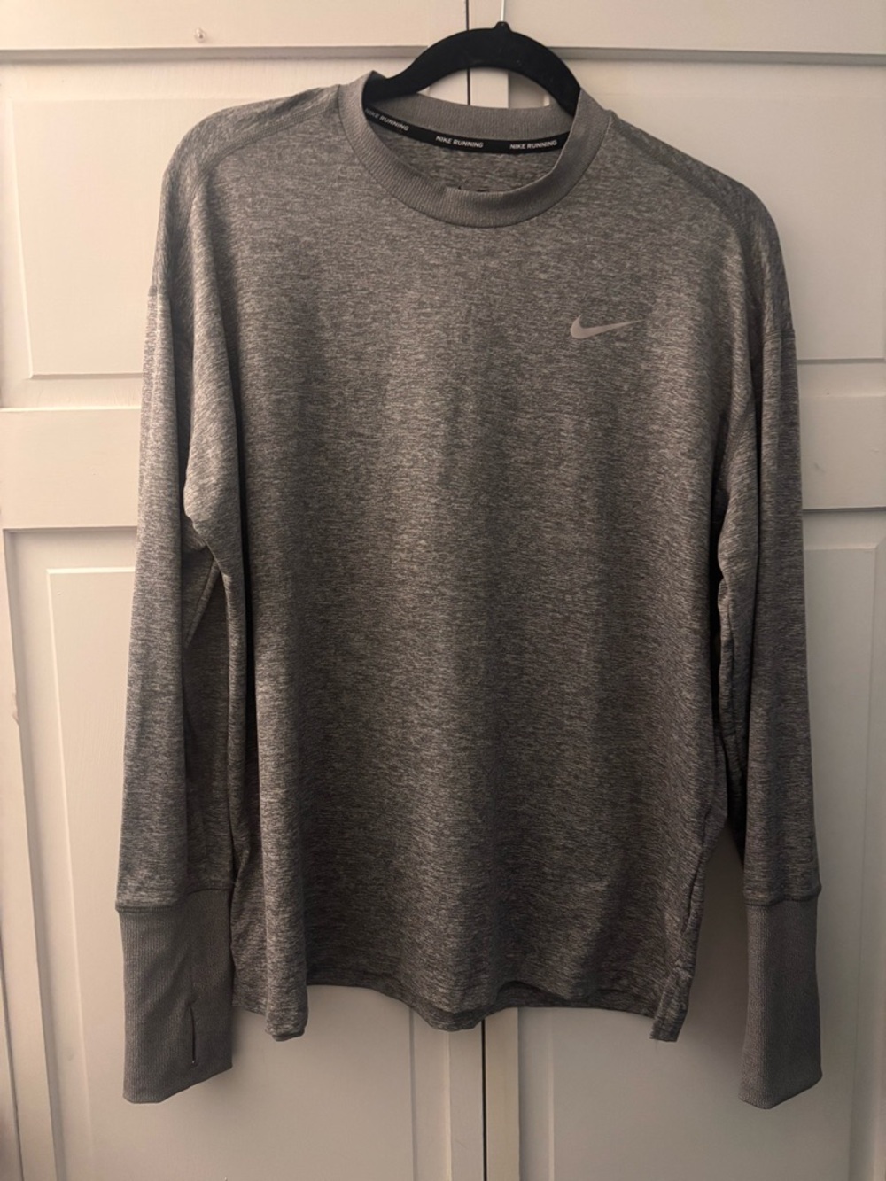 Nike Men’s Long Sleeve Crew in Heather Gray